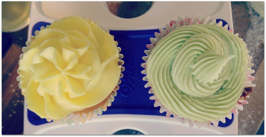 cupcake decorating 