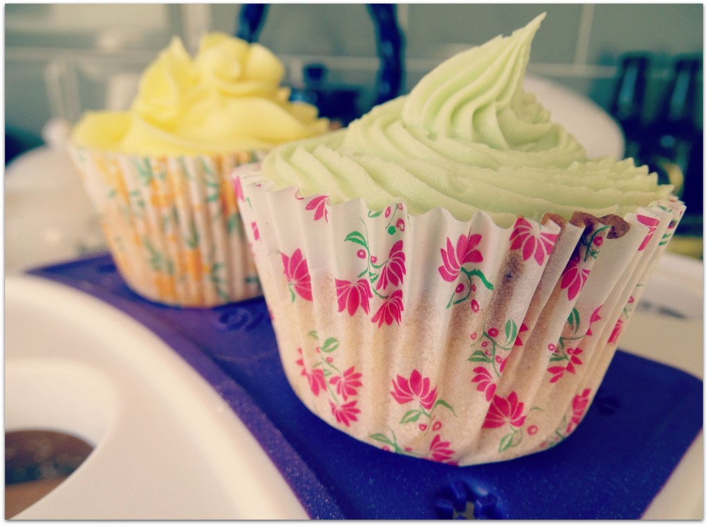 cupcake decorating