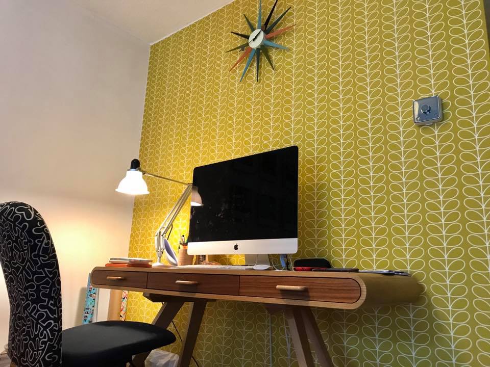 feature wall retro