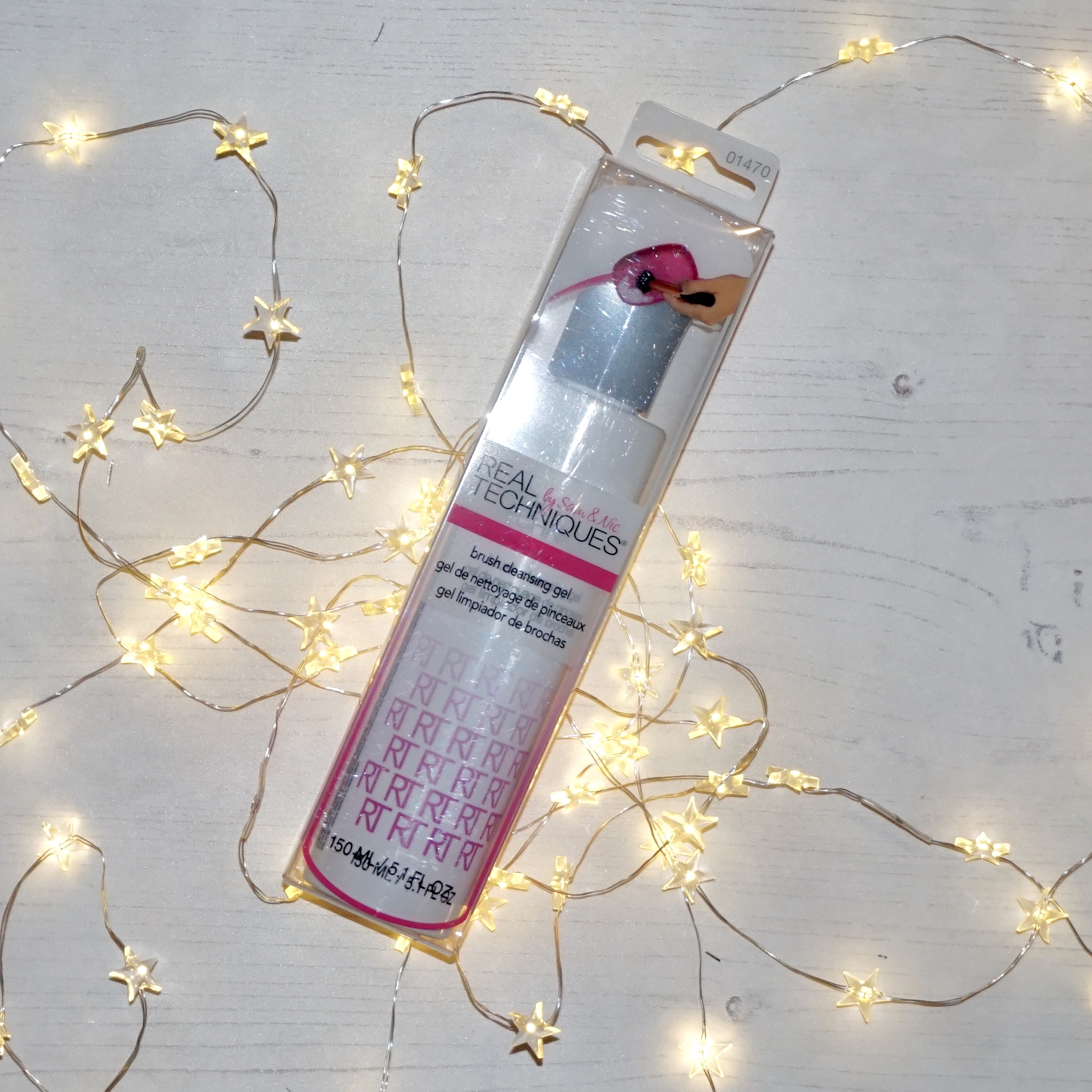 christmas gifts for her make up brush cleanser