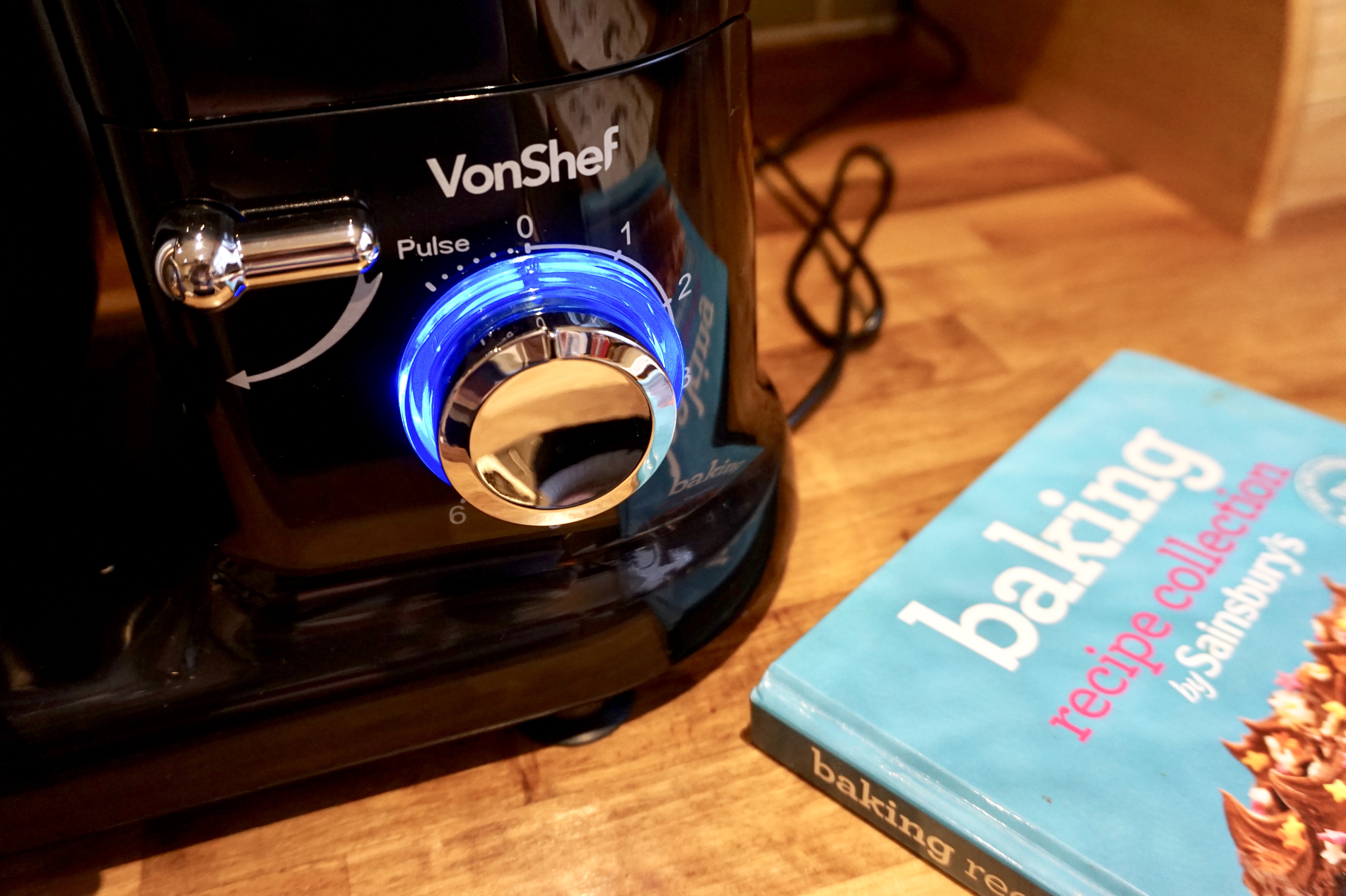 baking with domu VonShef mixer