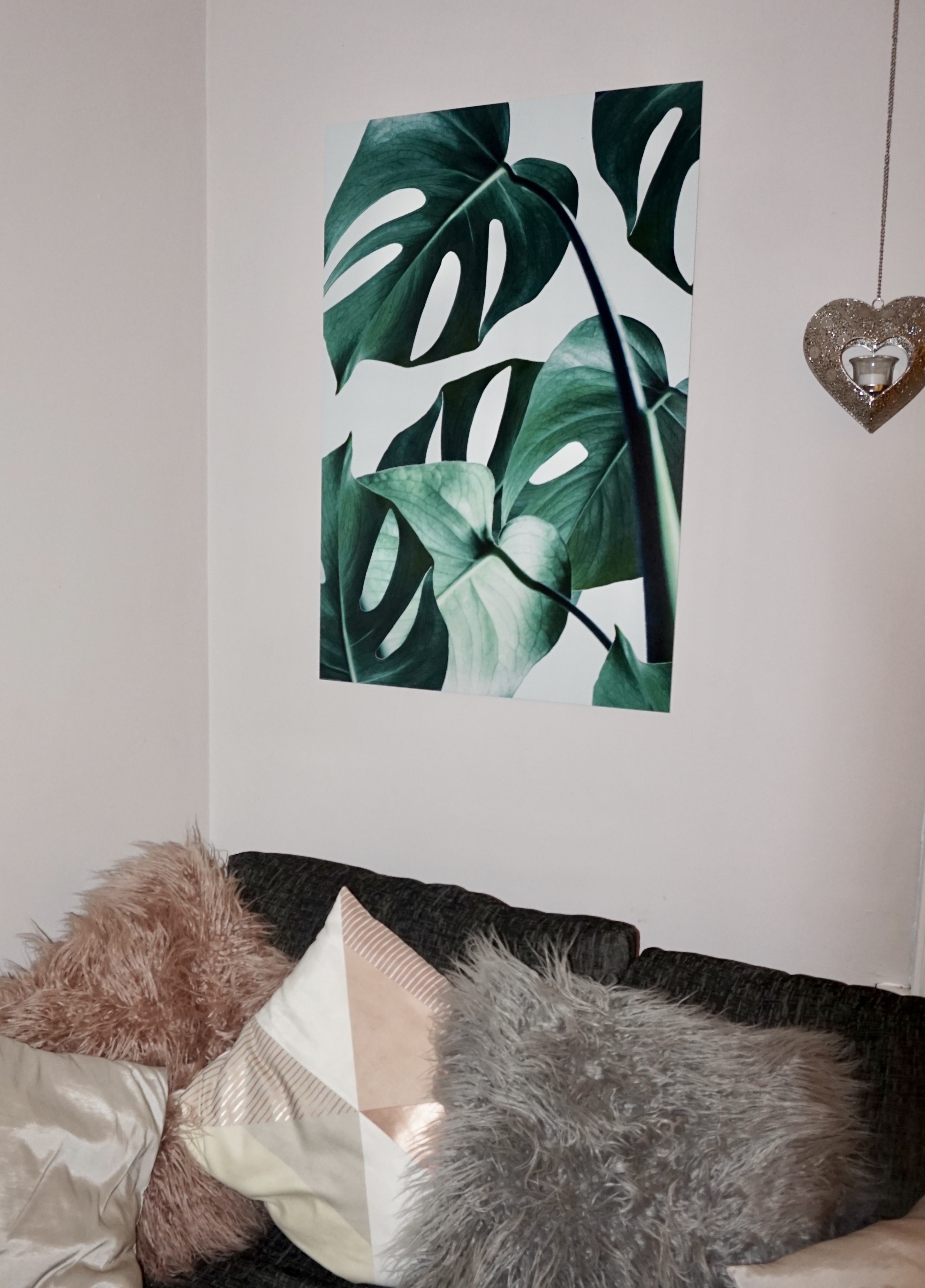 finishing touch with poster lounge