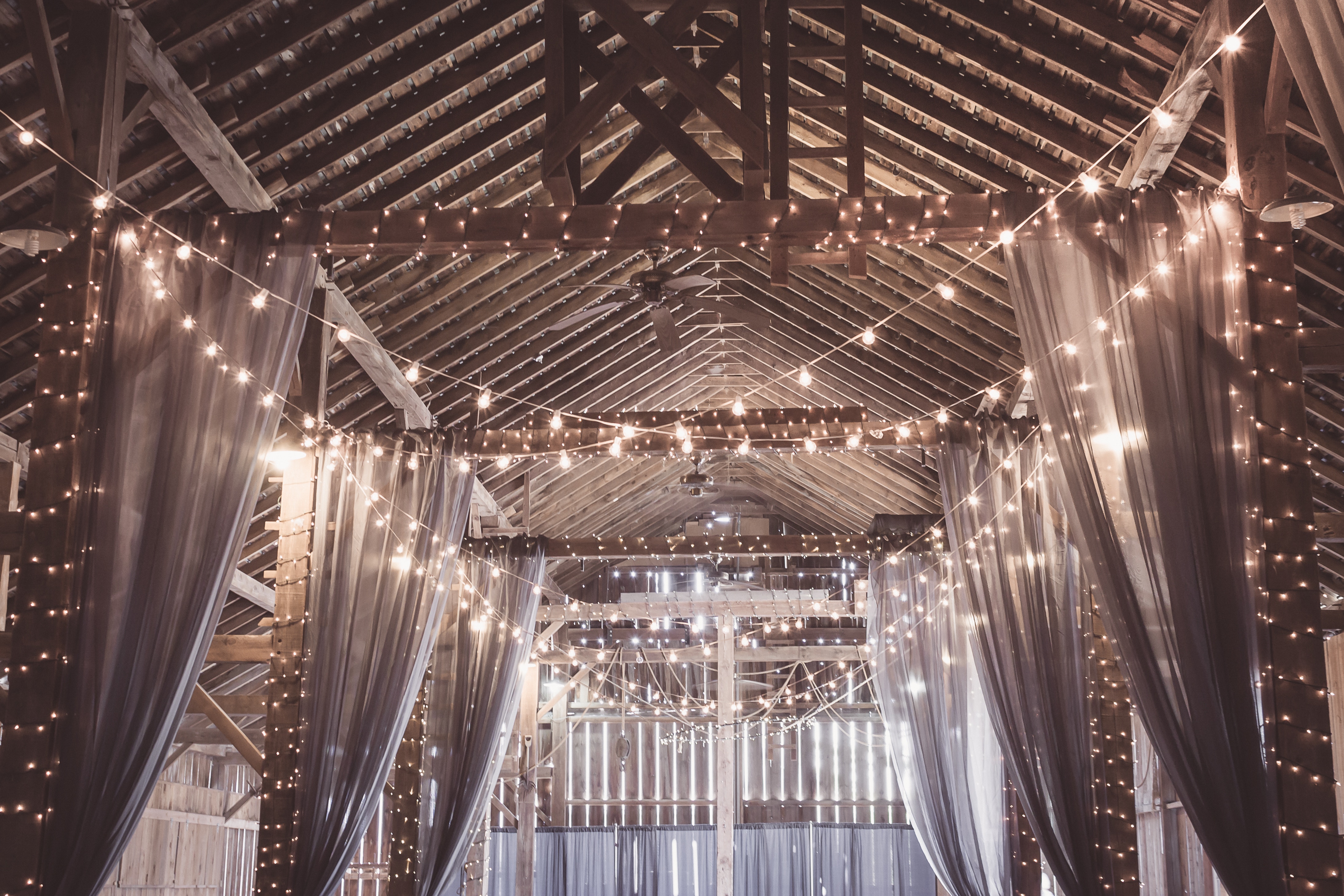 How To Pull Off A Wedding At Christmas Time